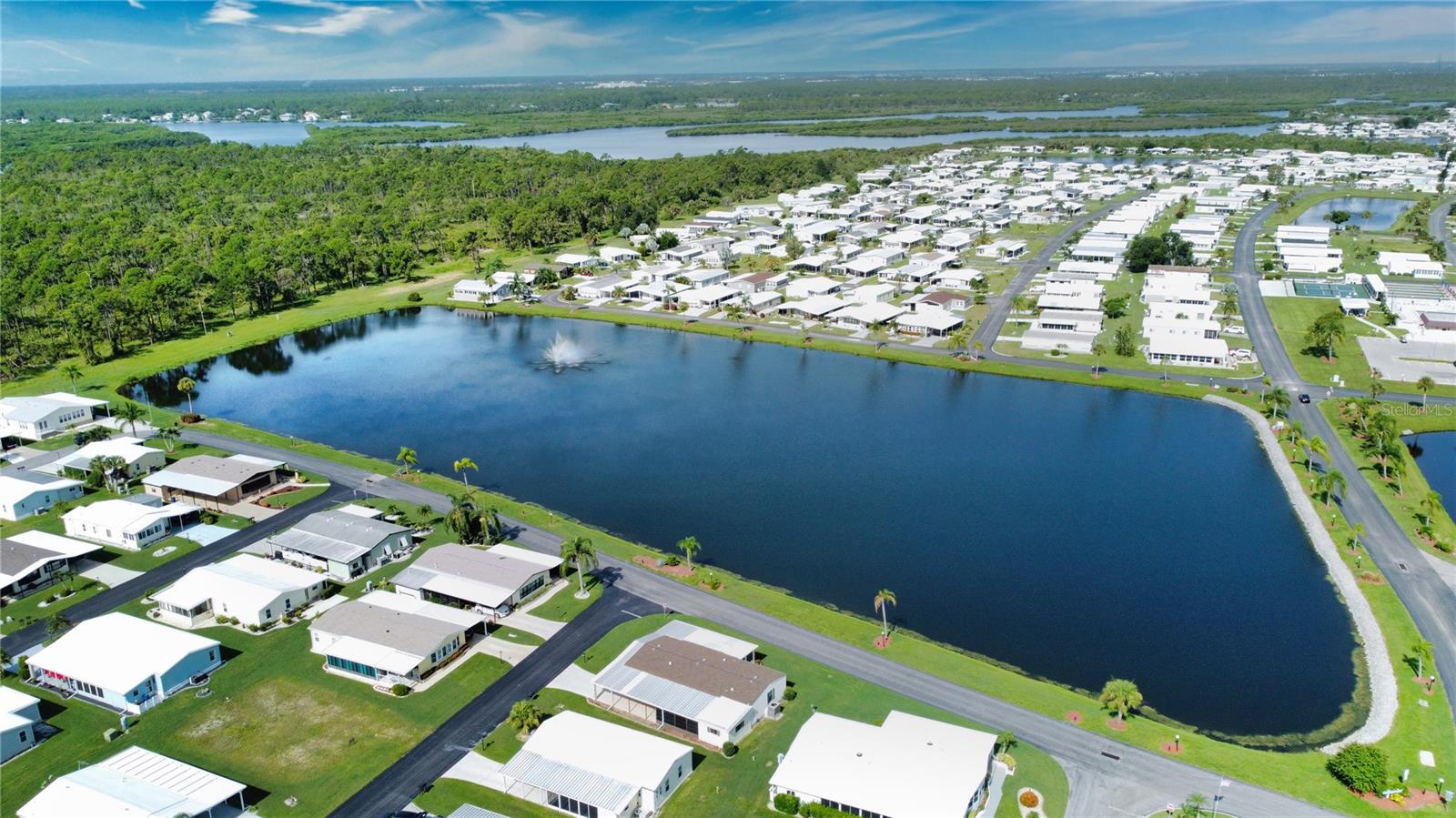 Image 37 of 42 For 707 Del Luna Drive