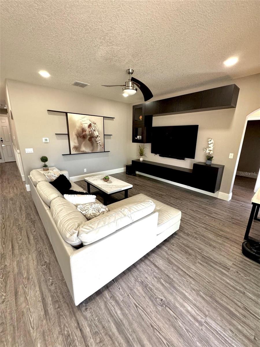 Image 34 of 89 For 1147 Halapa Way