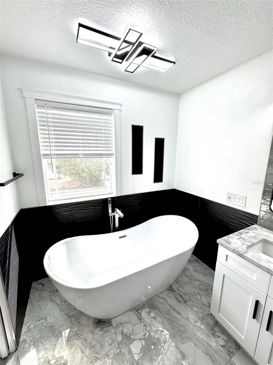 Image 59 of 89 For 1147 Halapa Way