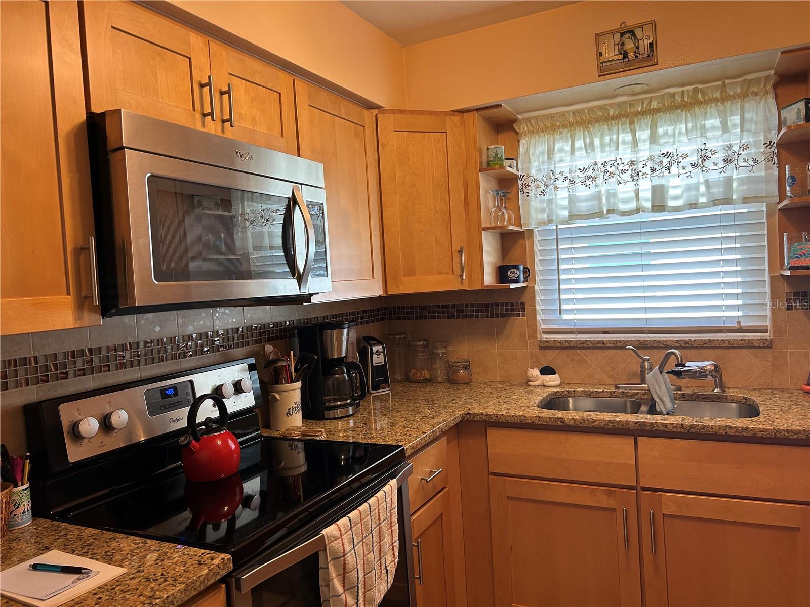 Image 15 of 36 For 3827 15th Avenue N