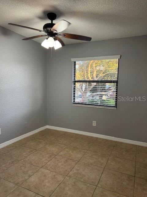 Listing photo id 17 for 7601 Deleon Court