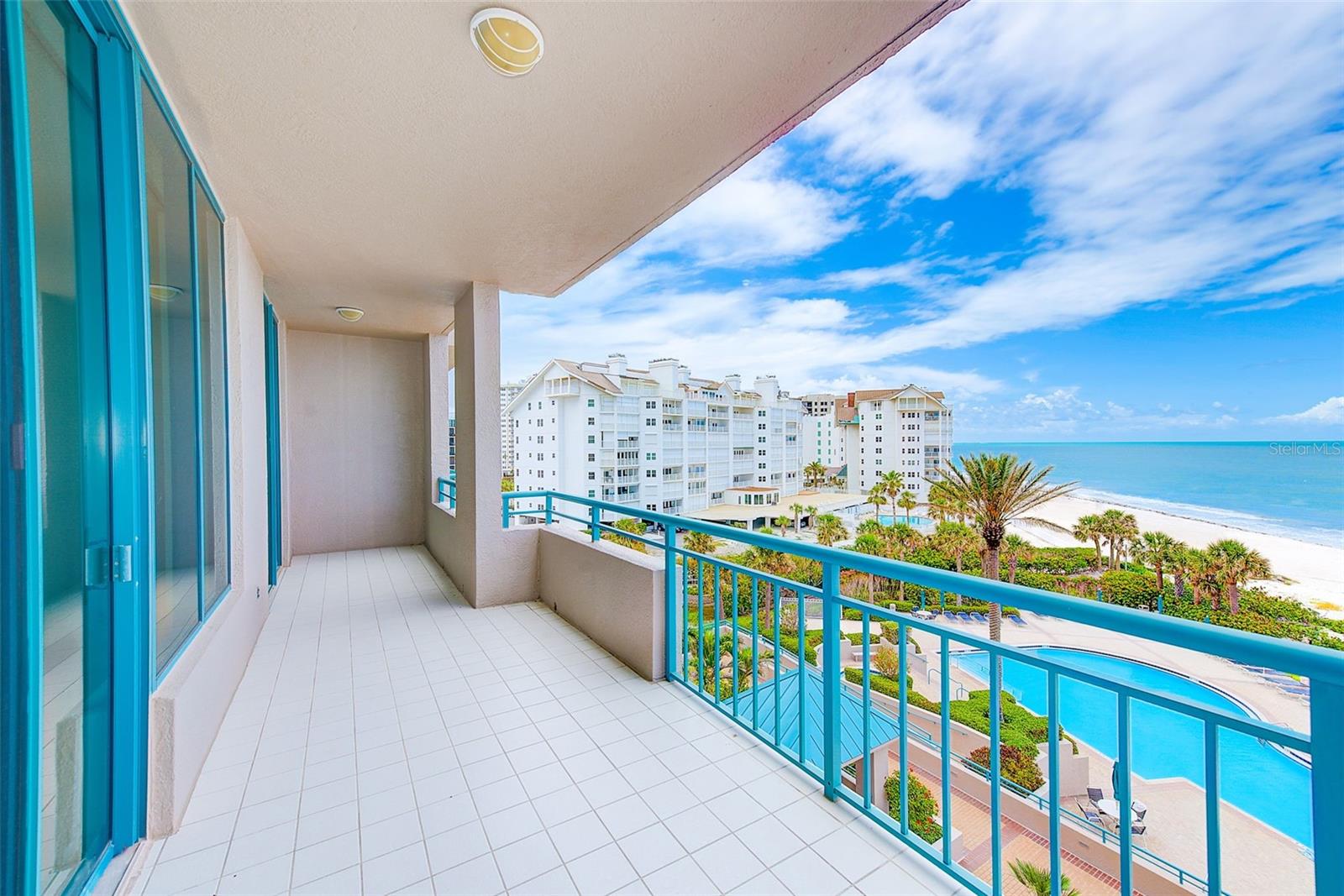 Listing photo id 26 for 1560 Gulf Boulevard 503