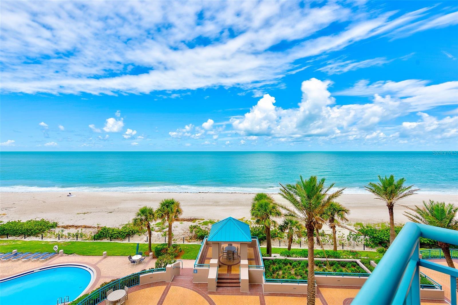 Listing photo id 28 for 1560 Gulf Boulevard 503