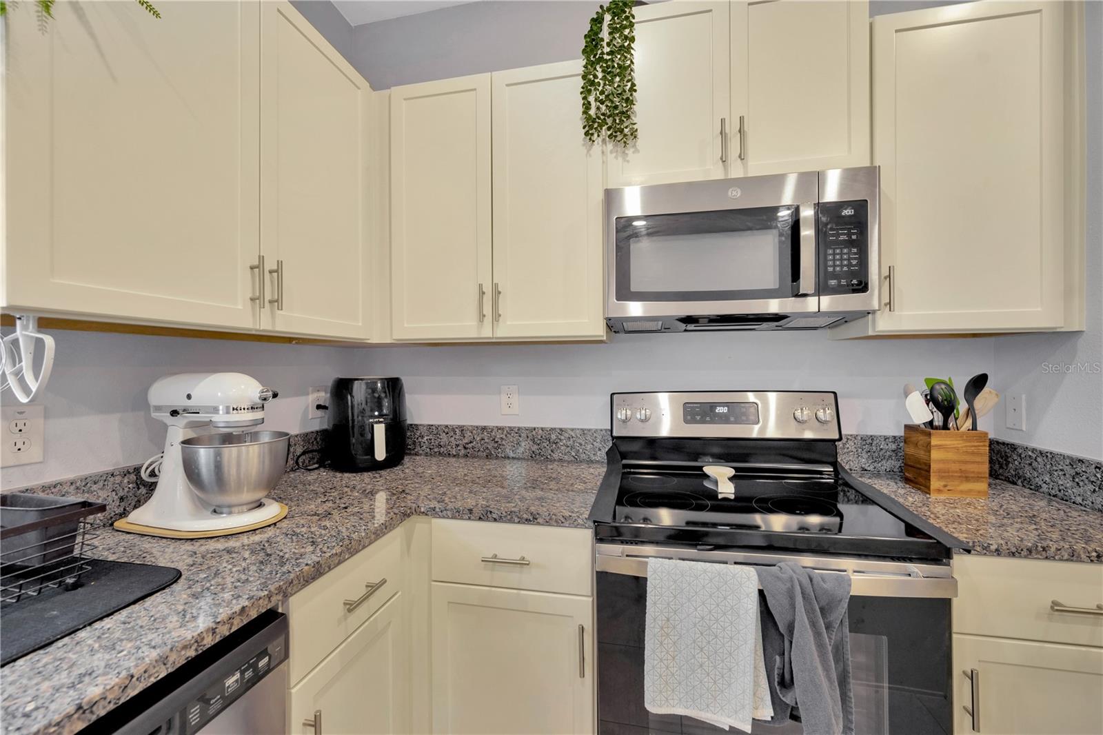 Image 12 of 45 For 842 Tennyson Mill Circle