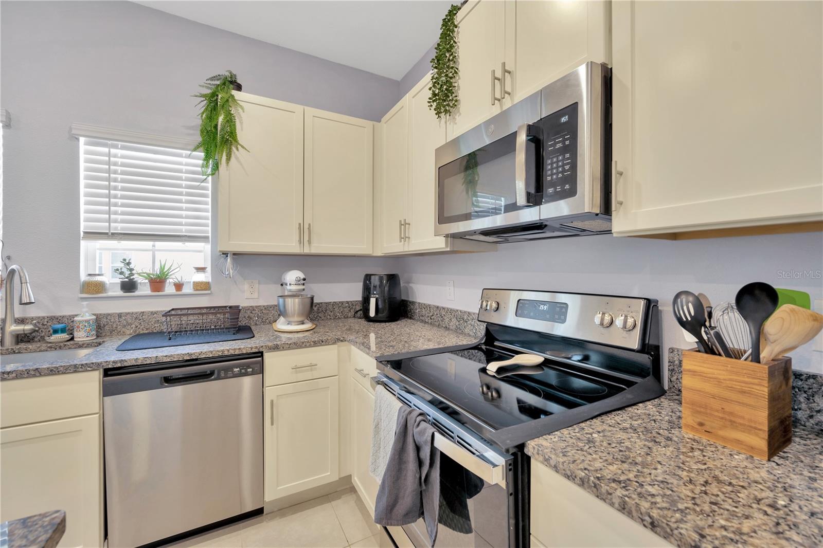 Image 13 of 45 For 842 Tennyson Mill Circle