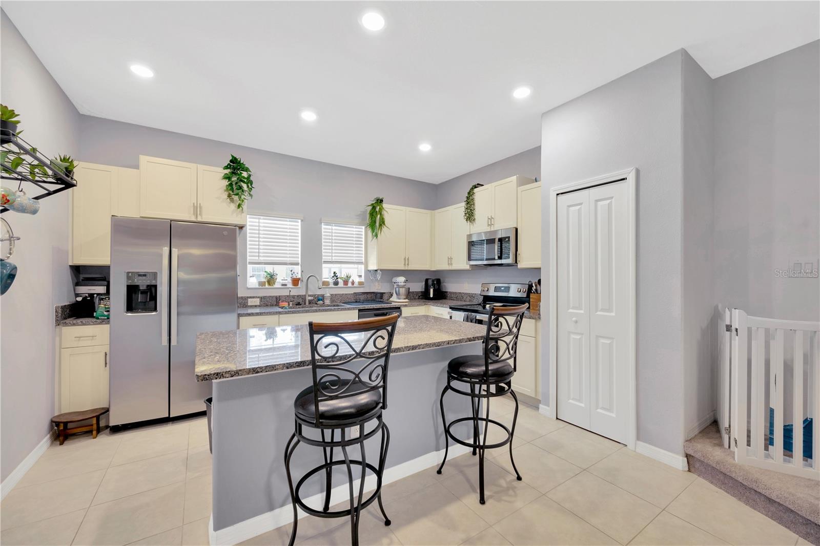 Image 4 of 45 For 842 Tennyson Mill Circle