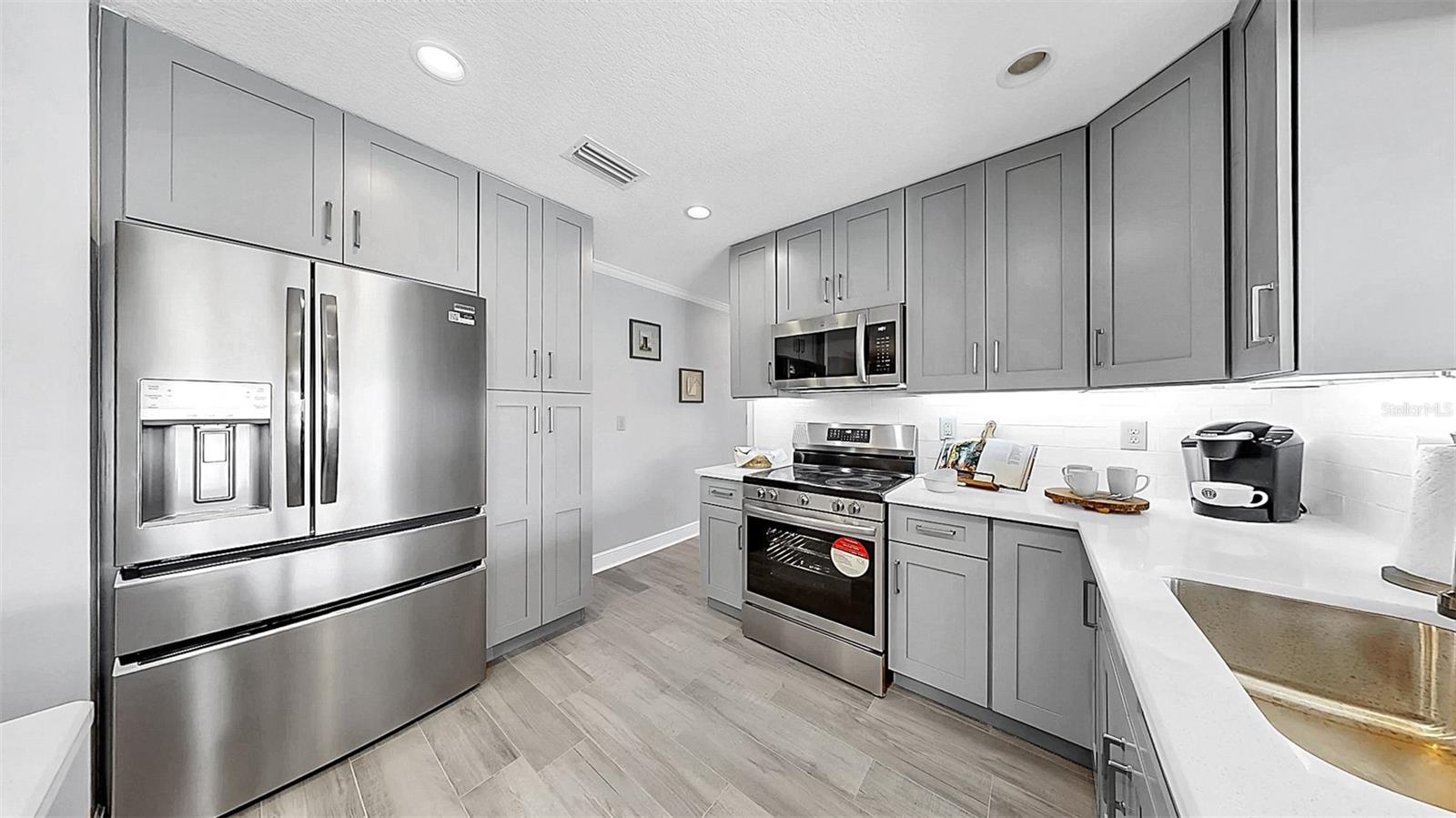 Image 11 of 80 For 916 Sago Palm Way
