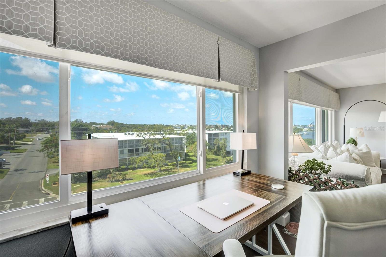 Listing photo id 13 for 100 Bluff View Drive 405a