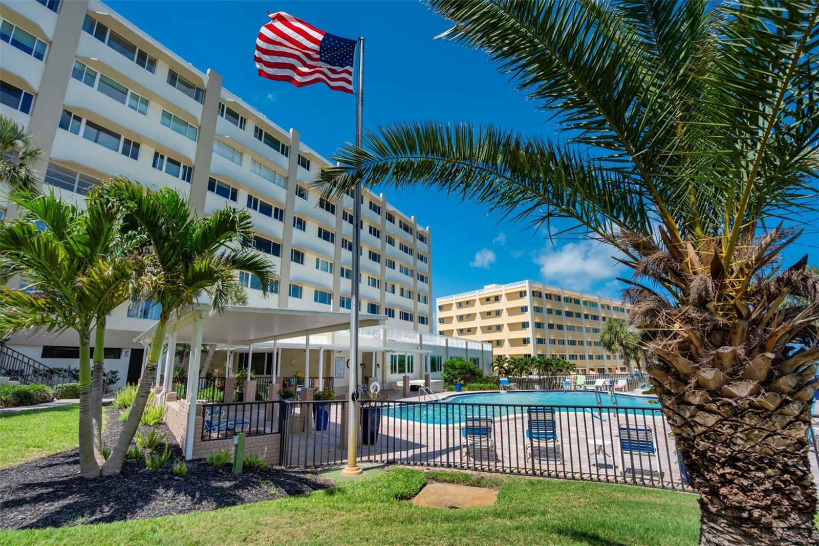 Listing photo id 16 for 100 Bluff View Drive 405a
