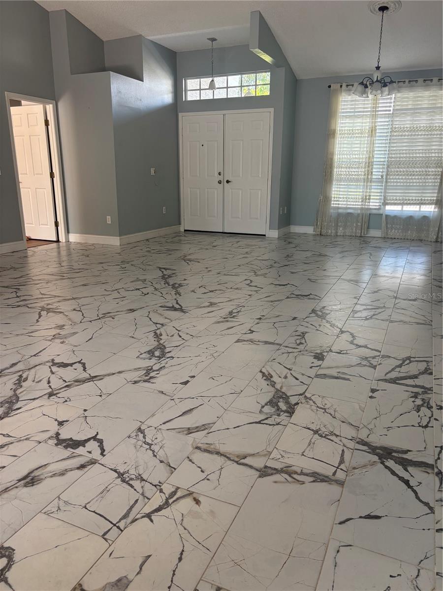 Listing photo id 0 for 9044 Calle Alta