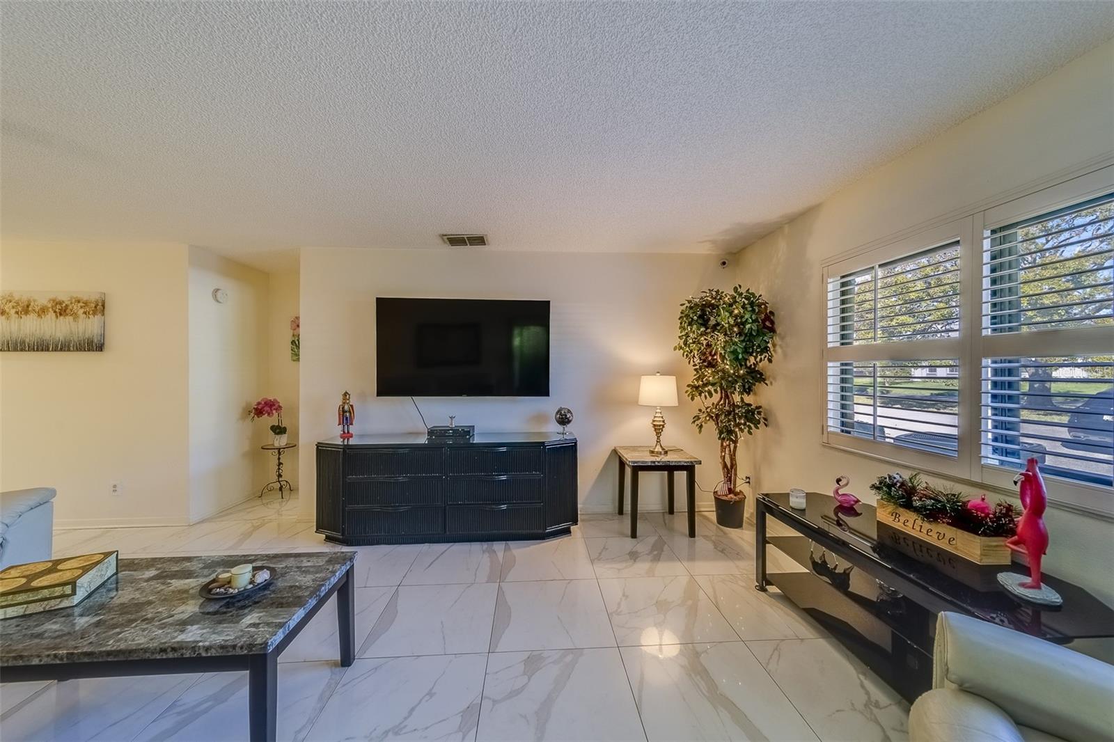 Image 11 of 30 For 2725 Countryside Boulevard 102