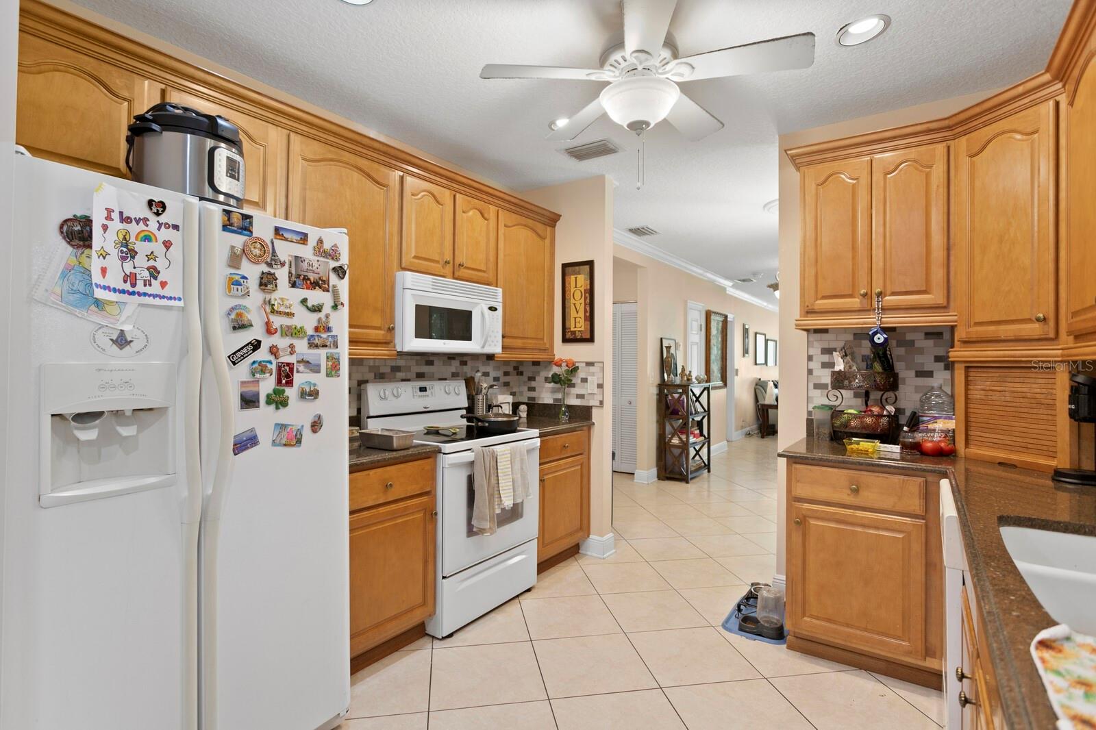 Listing photo id 16 for 3005 Sligh Avenue