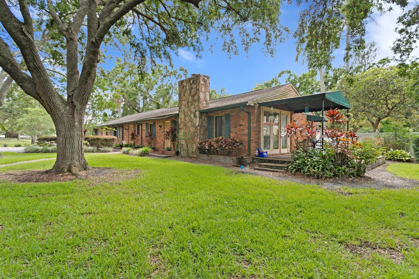 Listing photo id 0 for 3005 Sligh Avenue