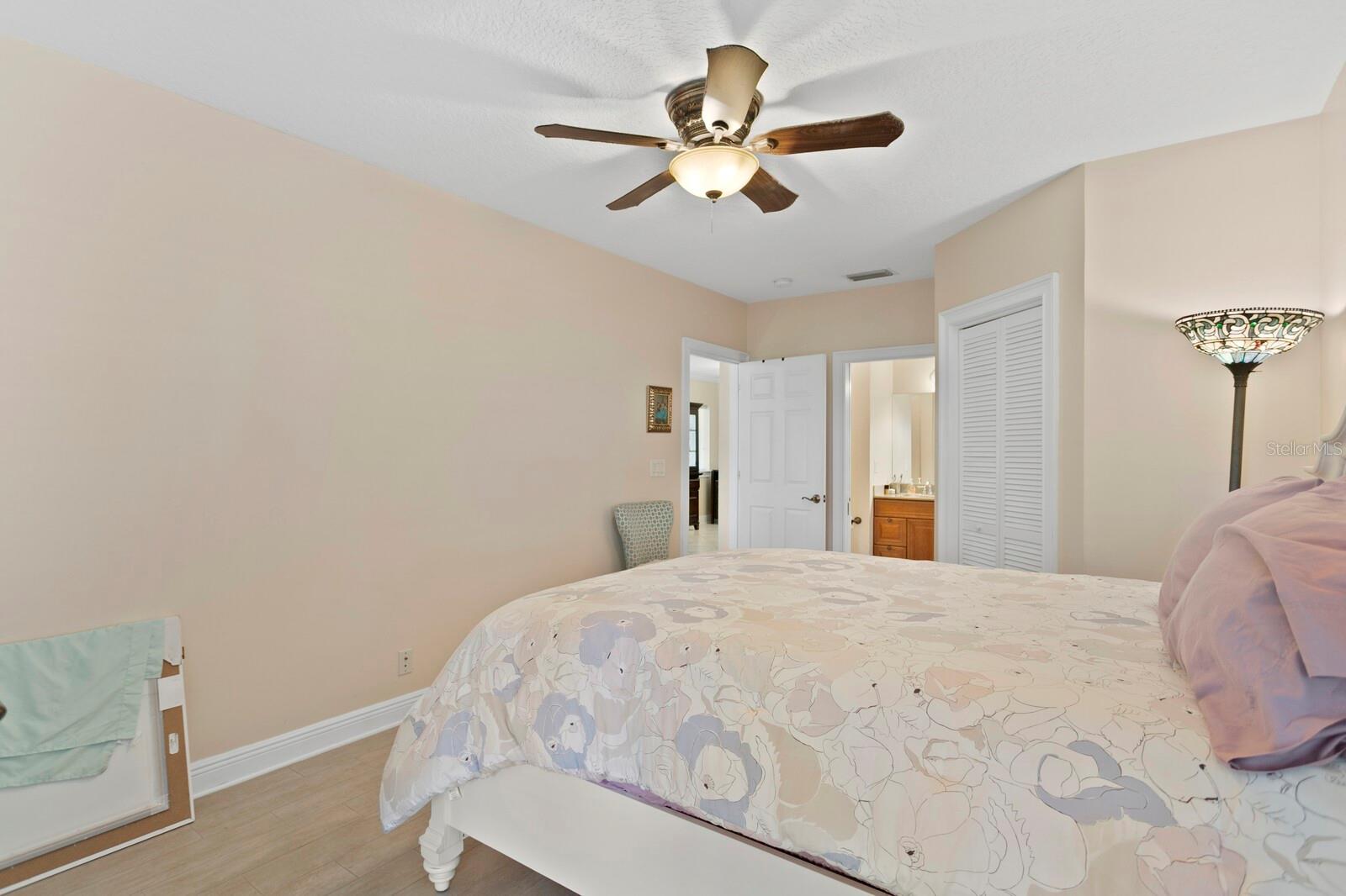 Listing photo id 23 for 3005 Sligh Avenue