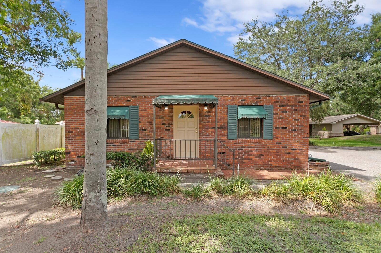 Listing photo id 2 for 3005 Sligh Avenue