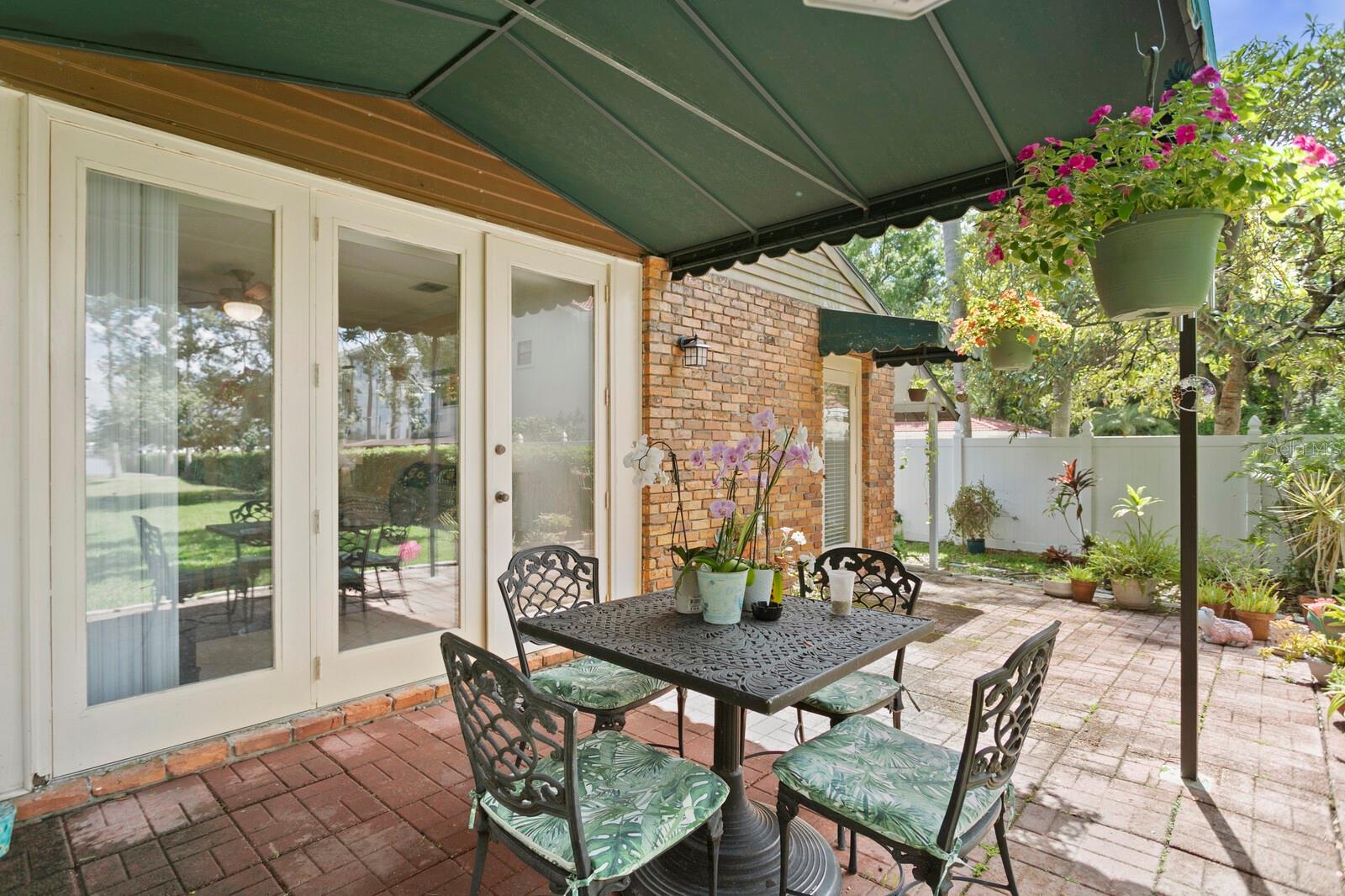 Listing photo id 55 for 3005 Sligh Avenue