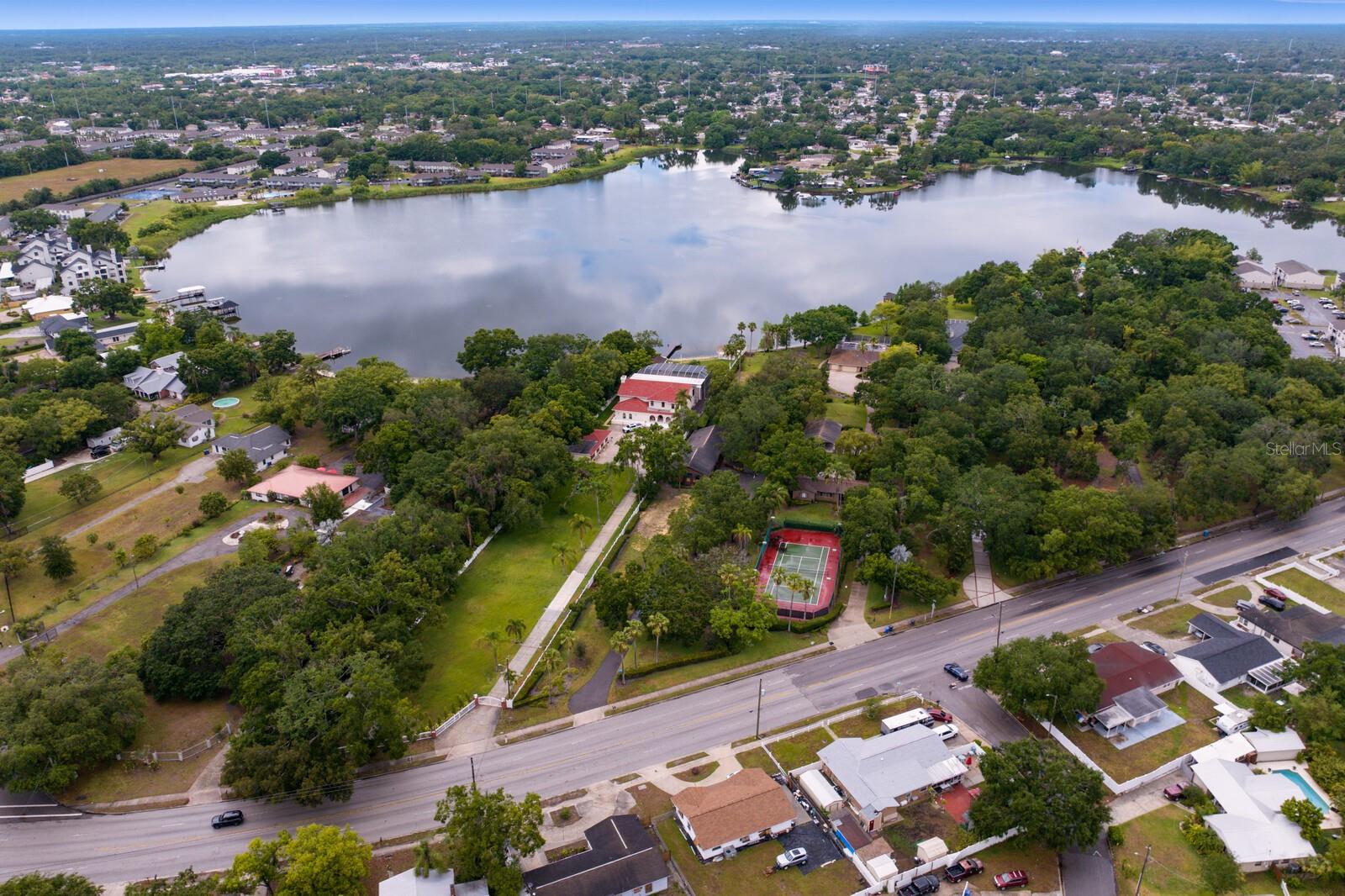Listing photo id 65 for 3005 Sligh Avenue
