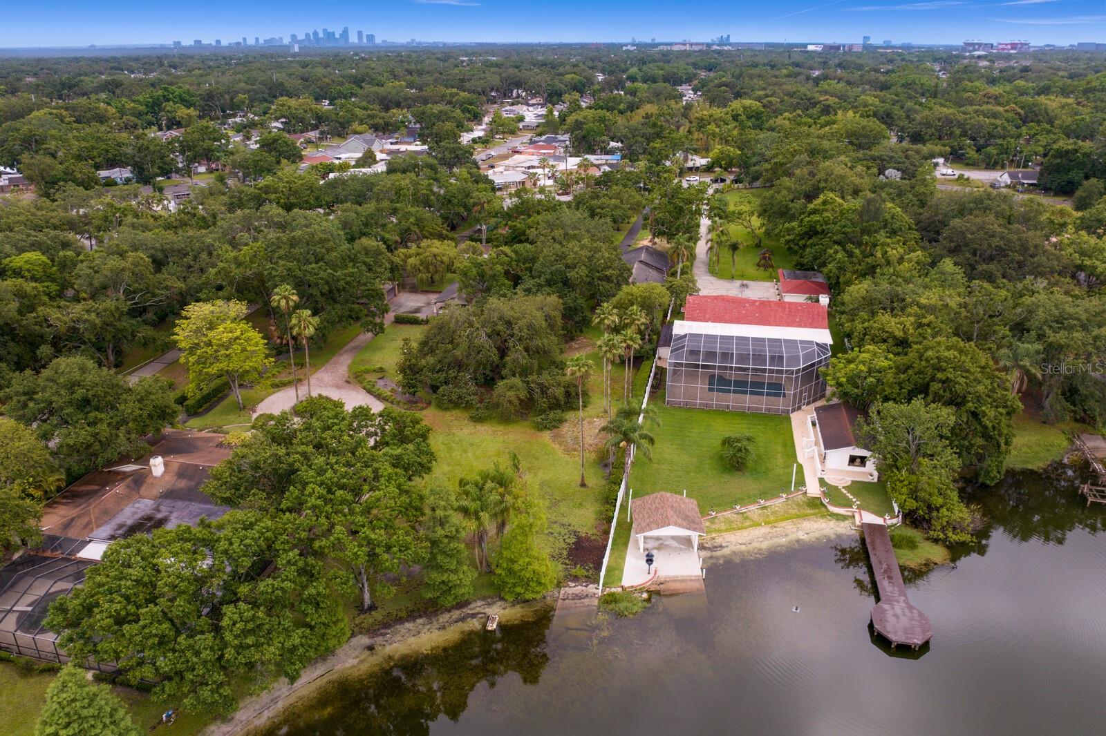Listing photo id 70 for 3005 Sligh Avenue