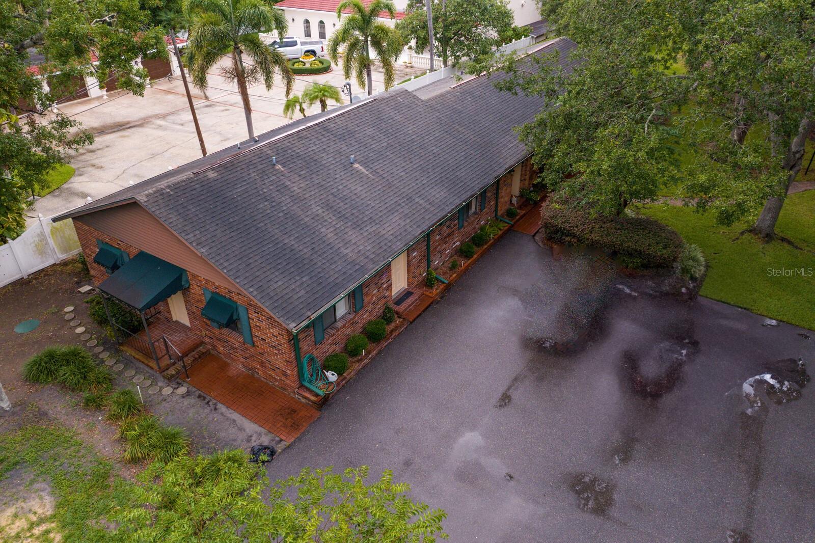 Listing photo id 72 for 3005 Sligh Avenue