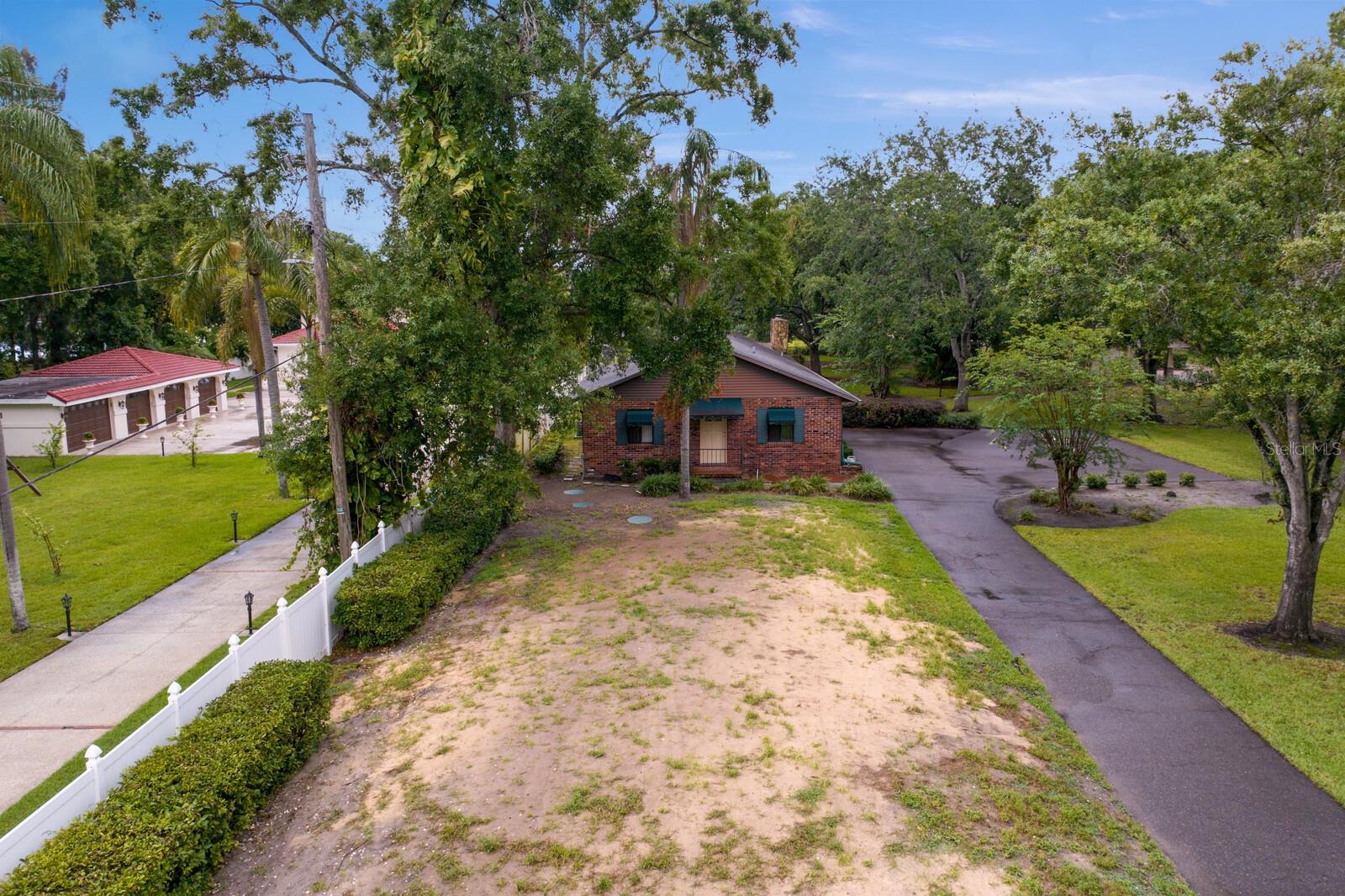 Listing photo id 73 for 3005 Sligh Avenue