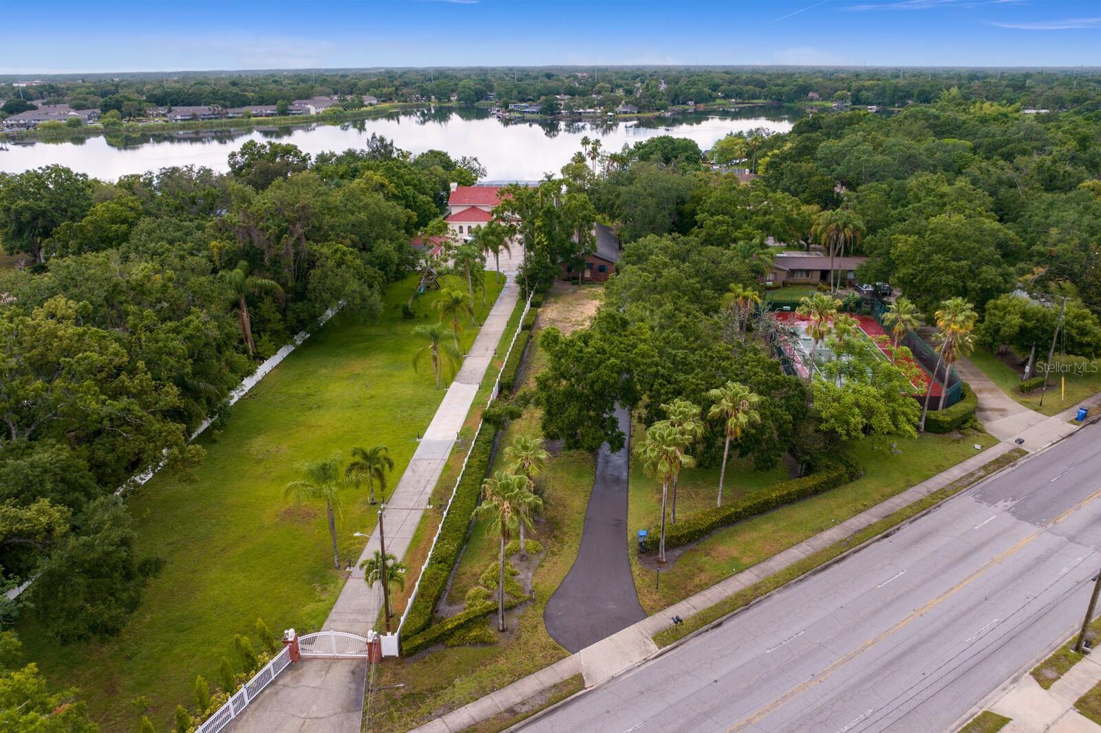 Listing photo id 75 for 3005 Sligh Avenue