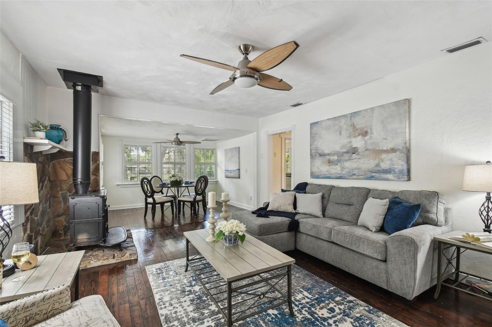 Image 4 of 51 For 670 Wooddell Dr