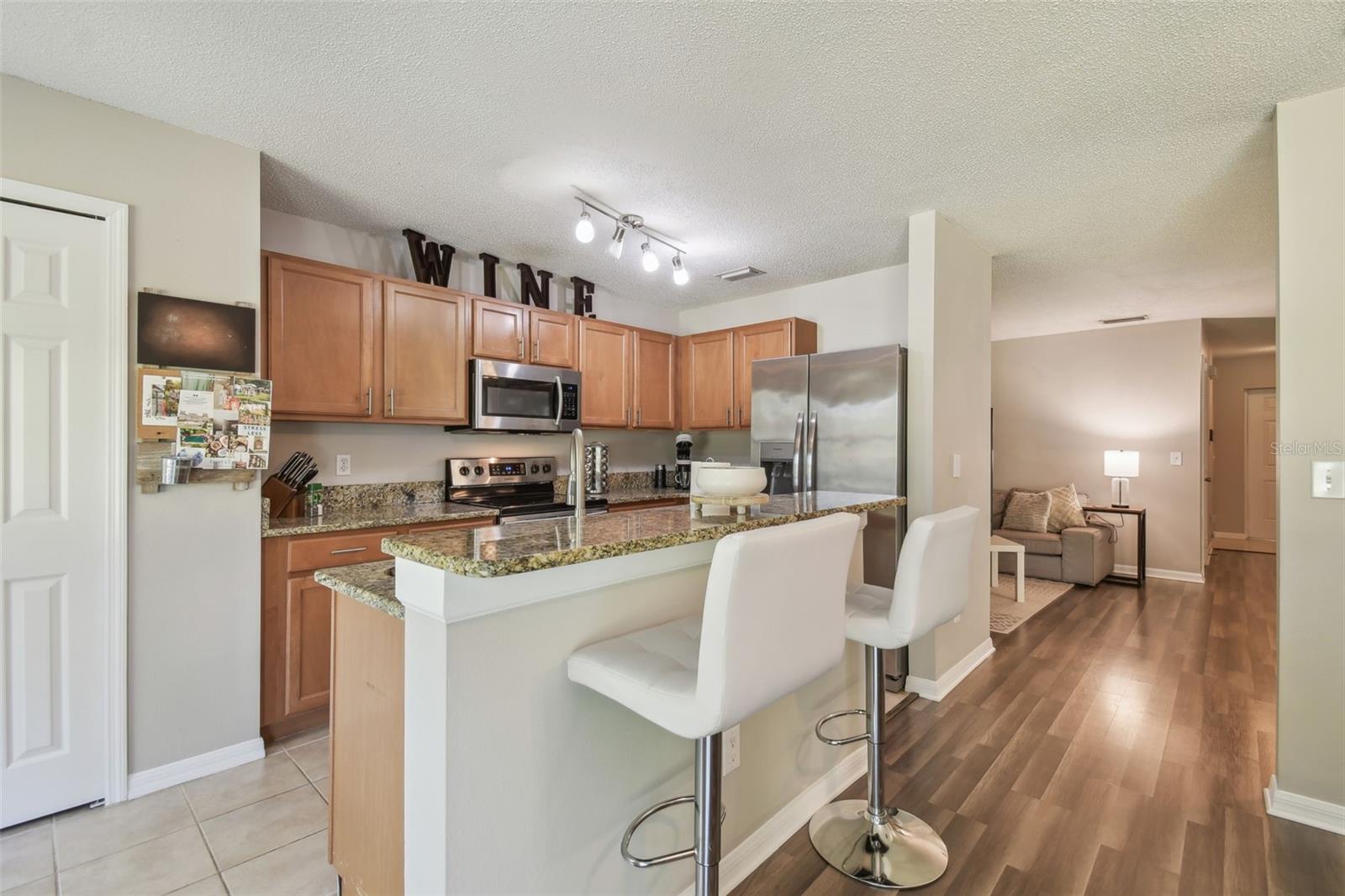 Listing photo id 15 for 4528 Winding River Way