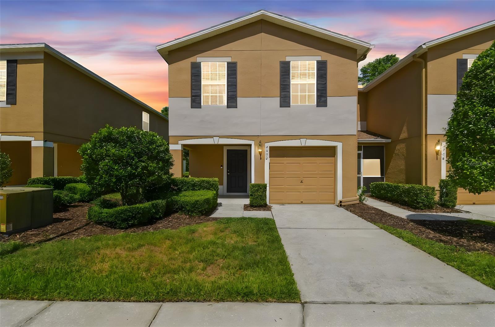 Listing photo id 0 for 4528 Winding River Way
