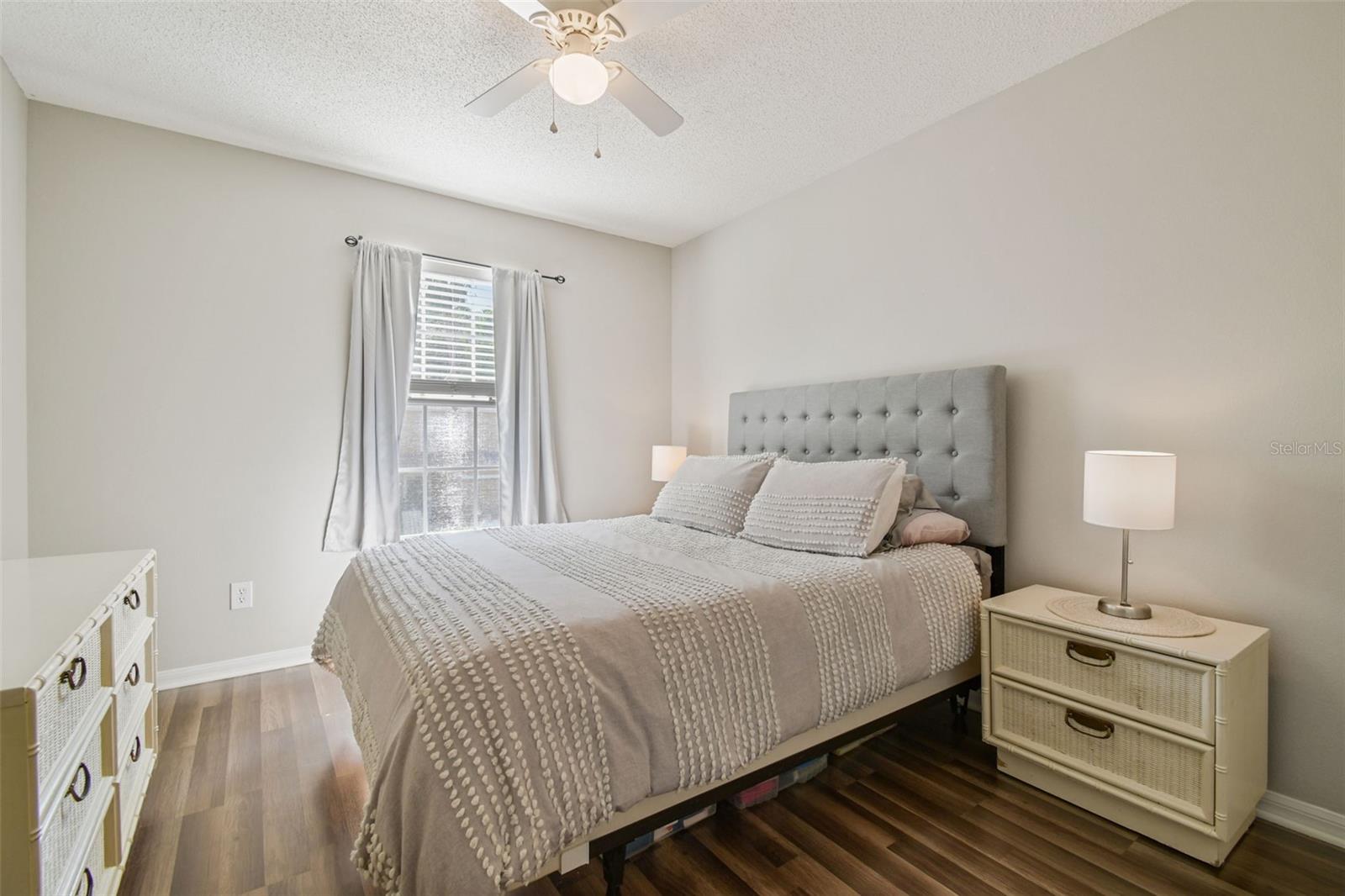 Listing photo id 38 for 4528 Winding River Way