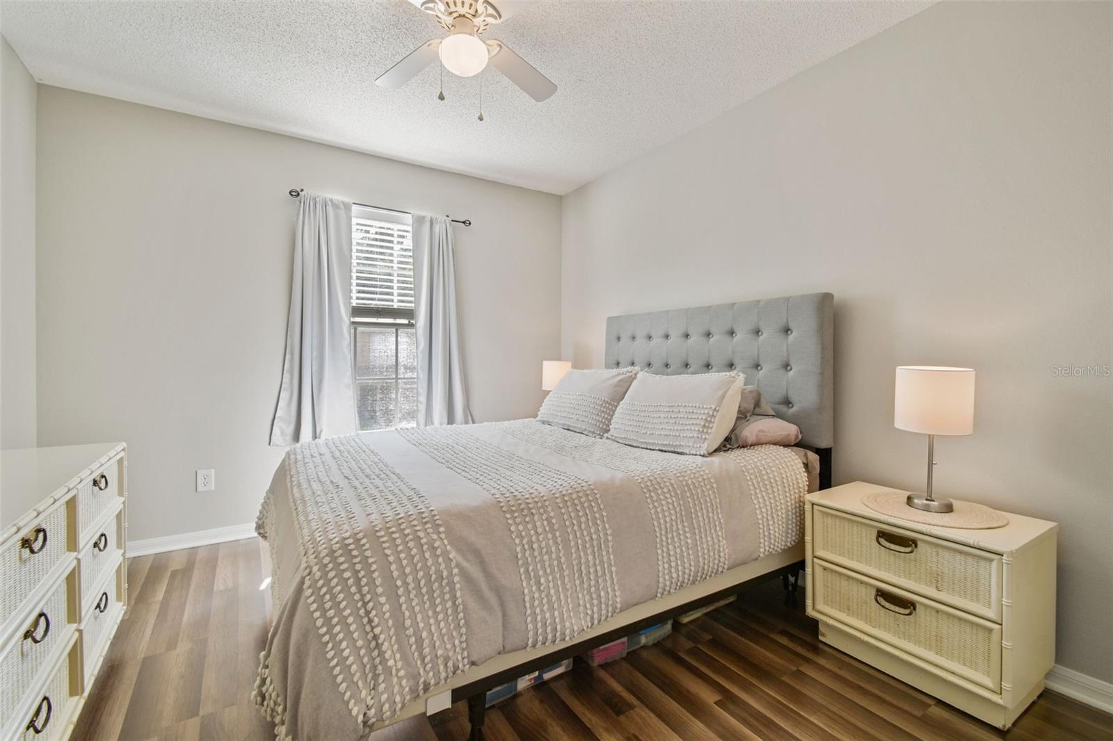 Listing photo id 39 for 4528 Winding River Way