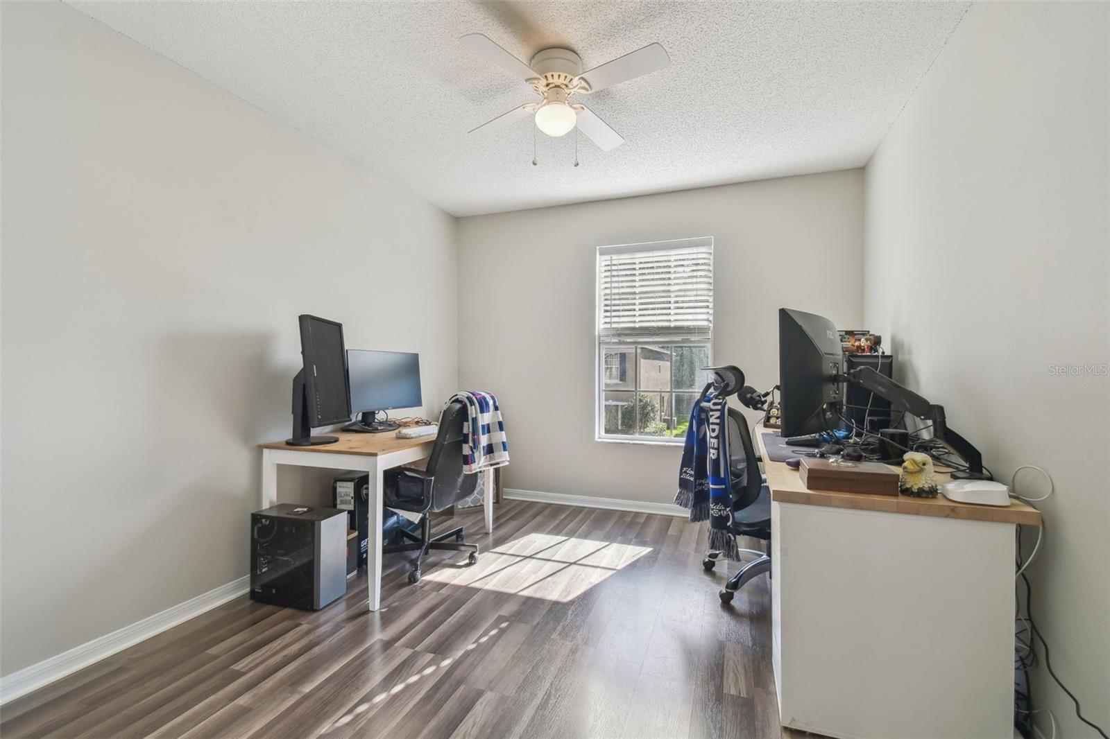 Listing photo id 42 for 4528 Winding River Way