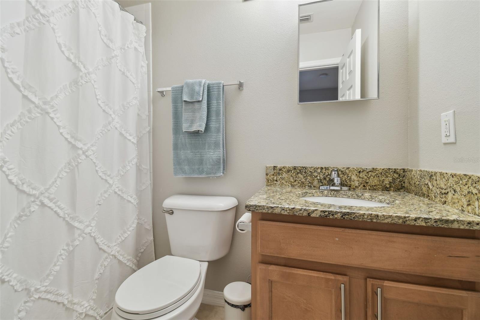 Listing photo id 45 for 4528 Winding River Way