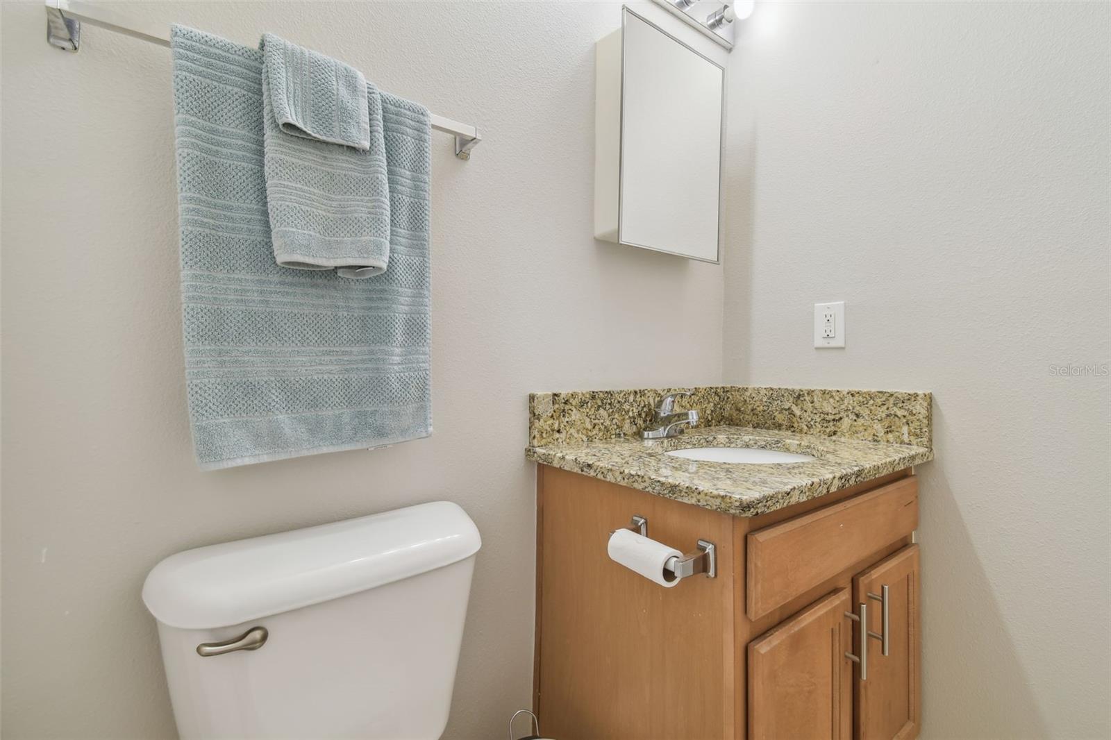 Listing photo id 46 for 4528 Winding River Way