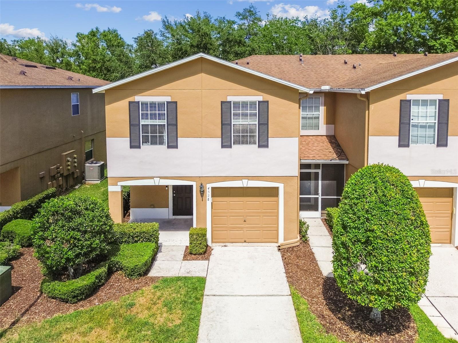 Listing photo id 51 for 4528 Winding River Way