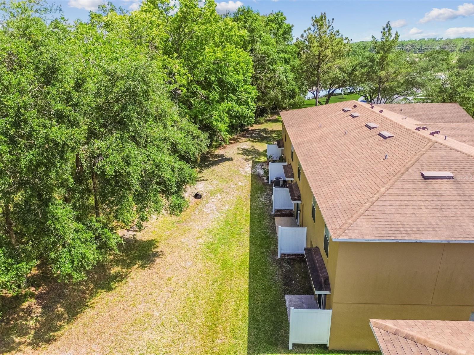 Listing photo id 53 for 4528 Winding River Way