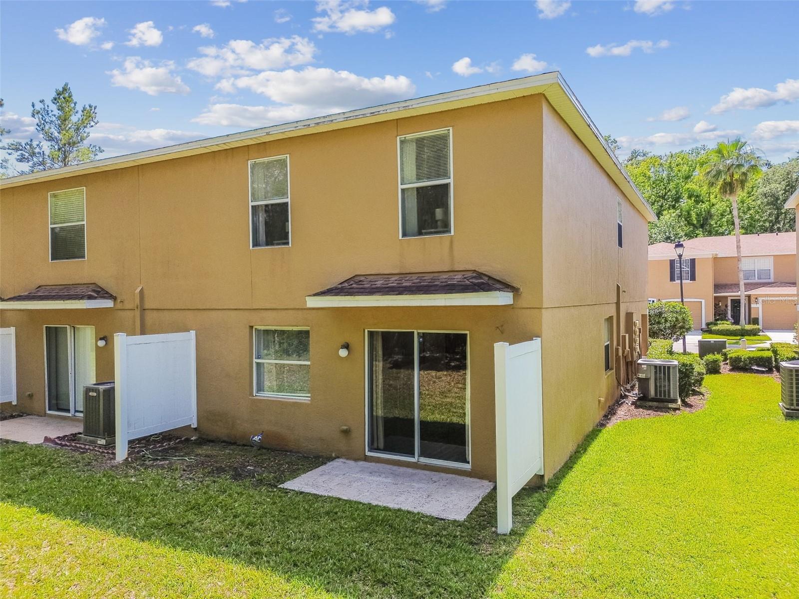 Listing photo id 56 for 4528 Winding River Way