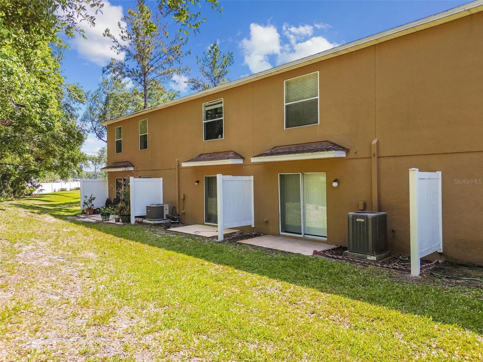 Listing photo id 57 for 4528 Winding River Way