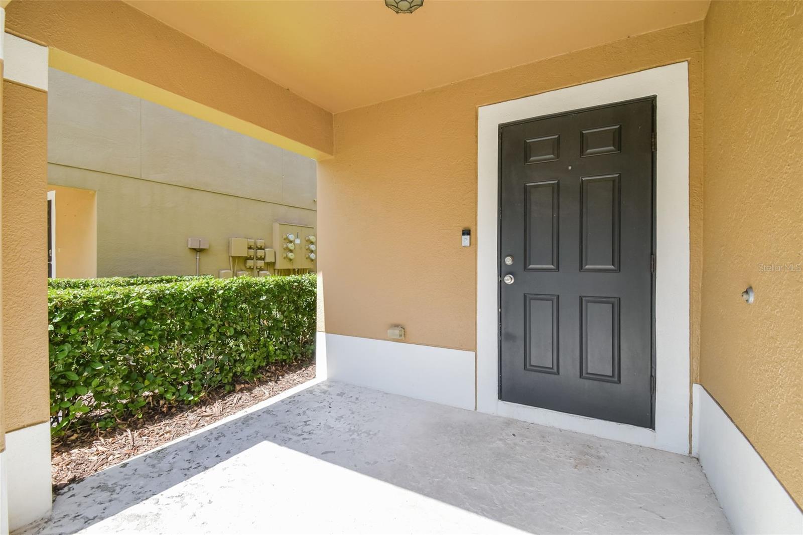 Listing photo id 4 for 4528 Winding River Way
