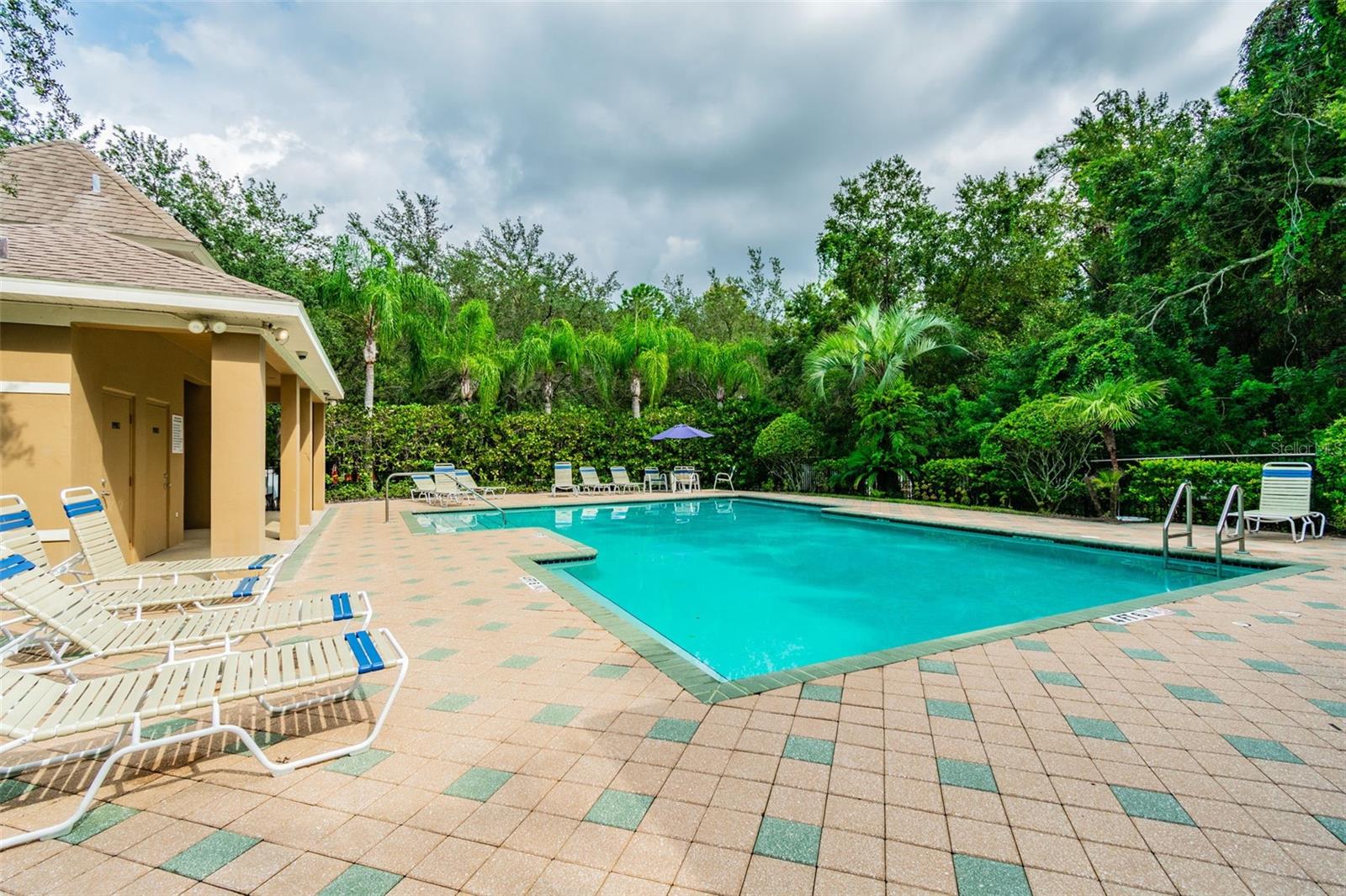Listing photo id 62 for 4528 Winding River Way