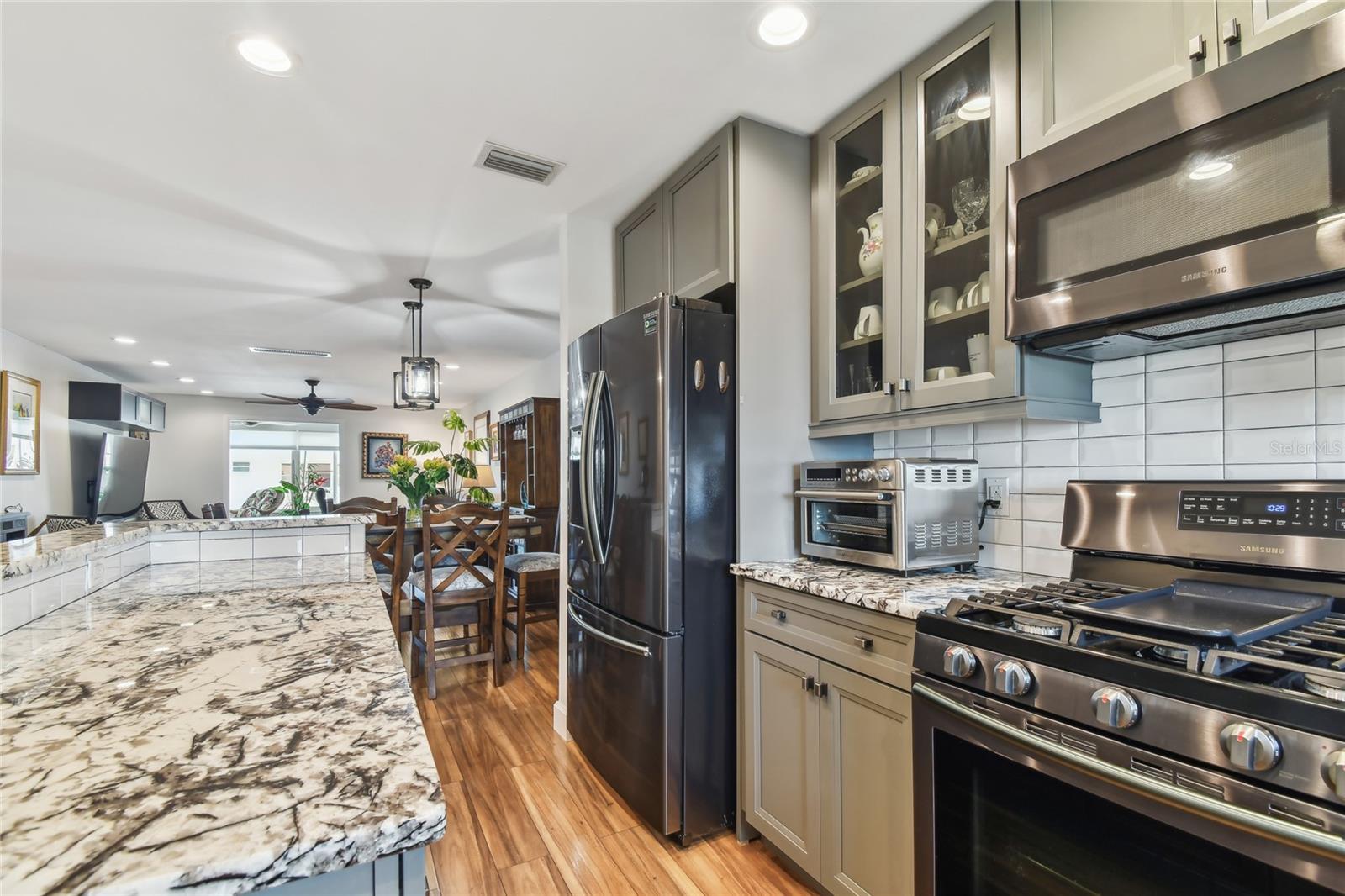Image 8 of 51 For 2960 59th Street S 614