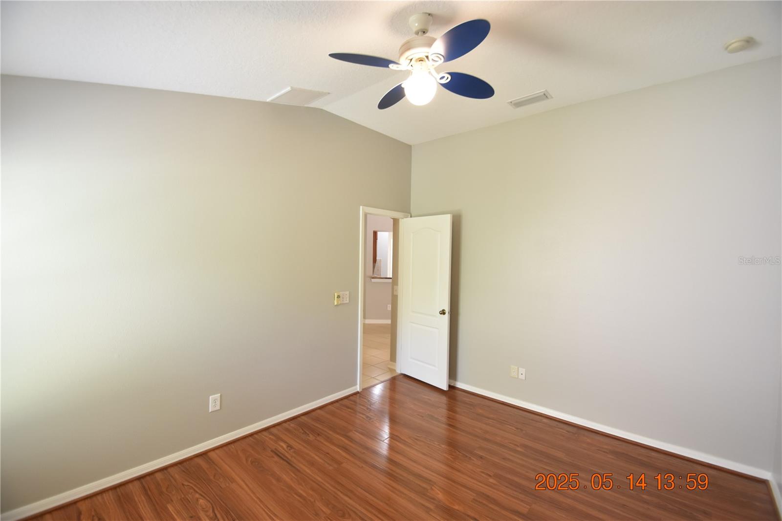 Image 27 of 44 For 4033 Huntingdale Court