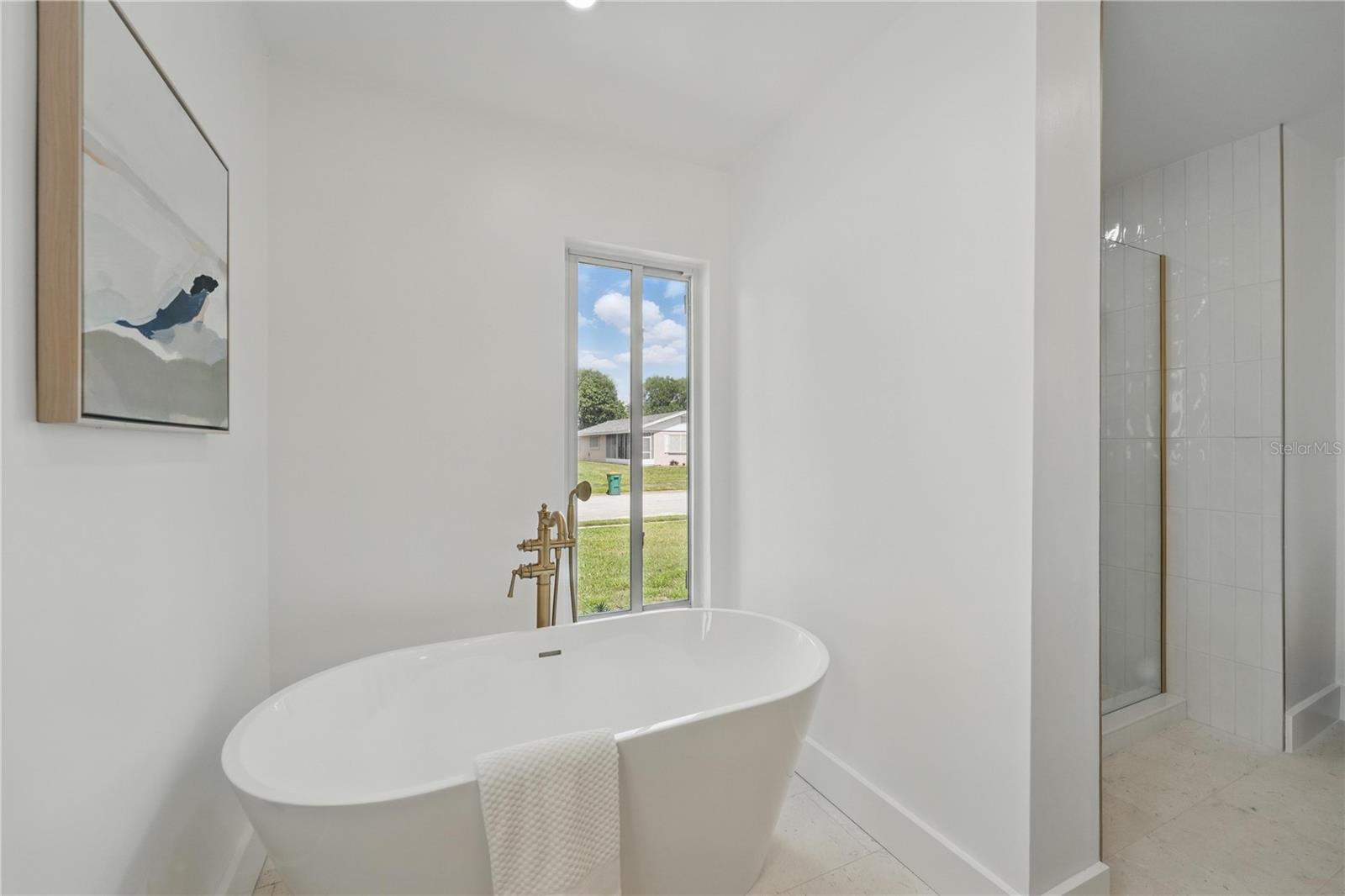 Image 24 of 38 For 2815 Golfview Drive