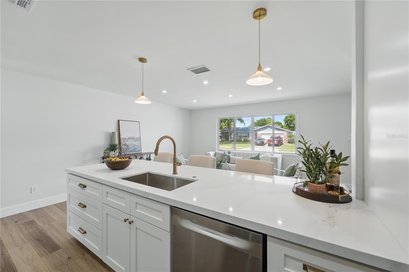Image 8 of 38 For 2815 Golfview Drive