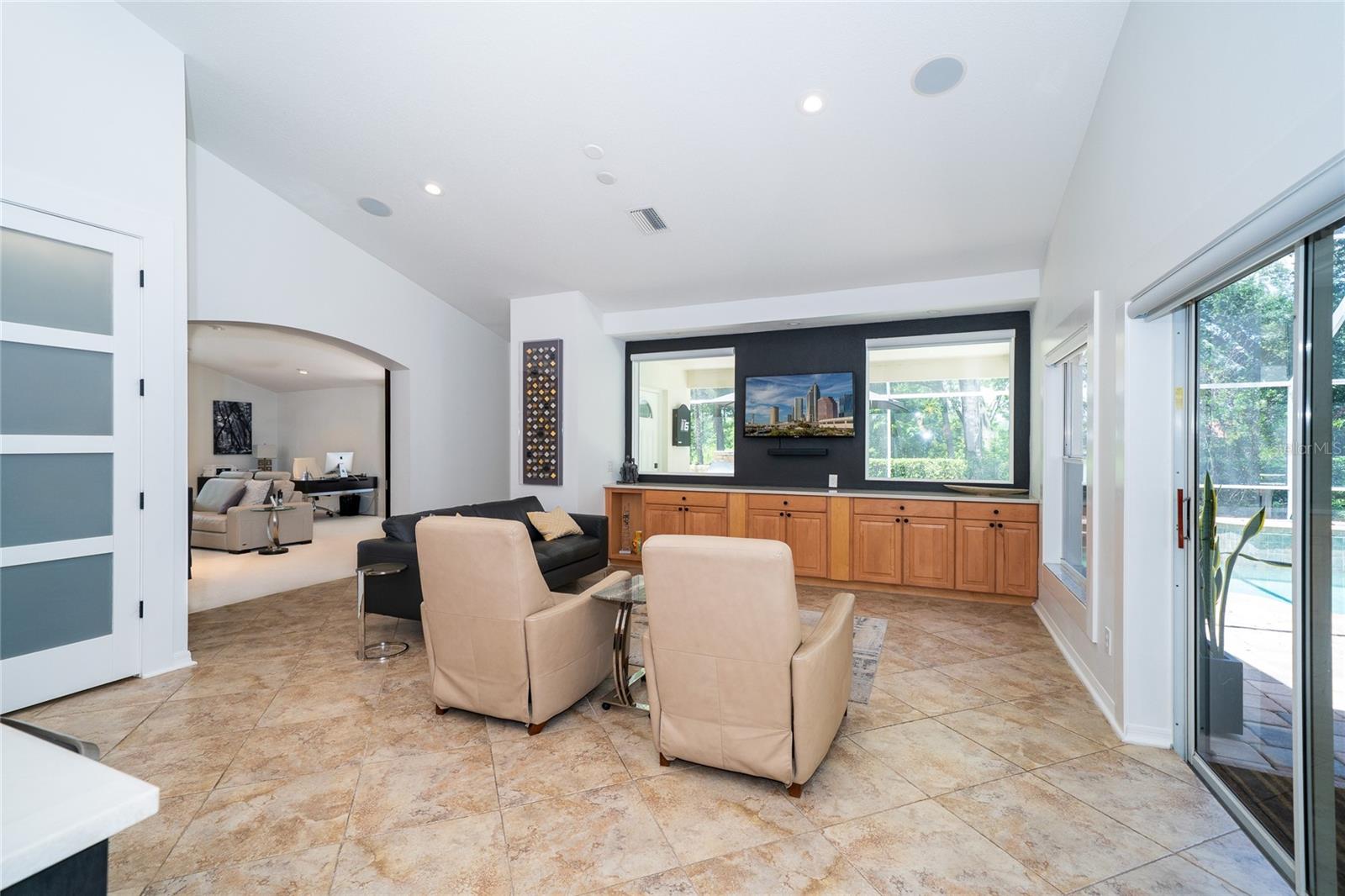Image 36 of 67 For 1903 Curry Road