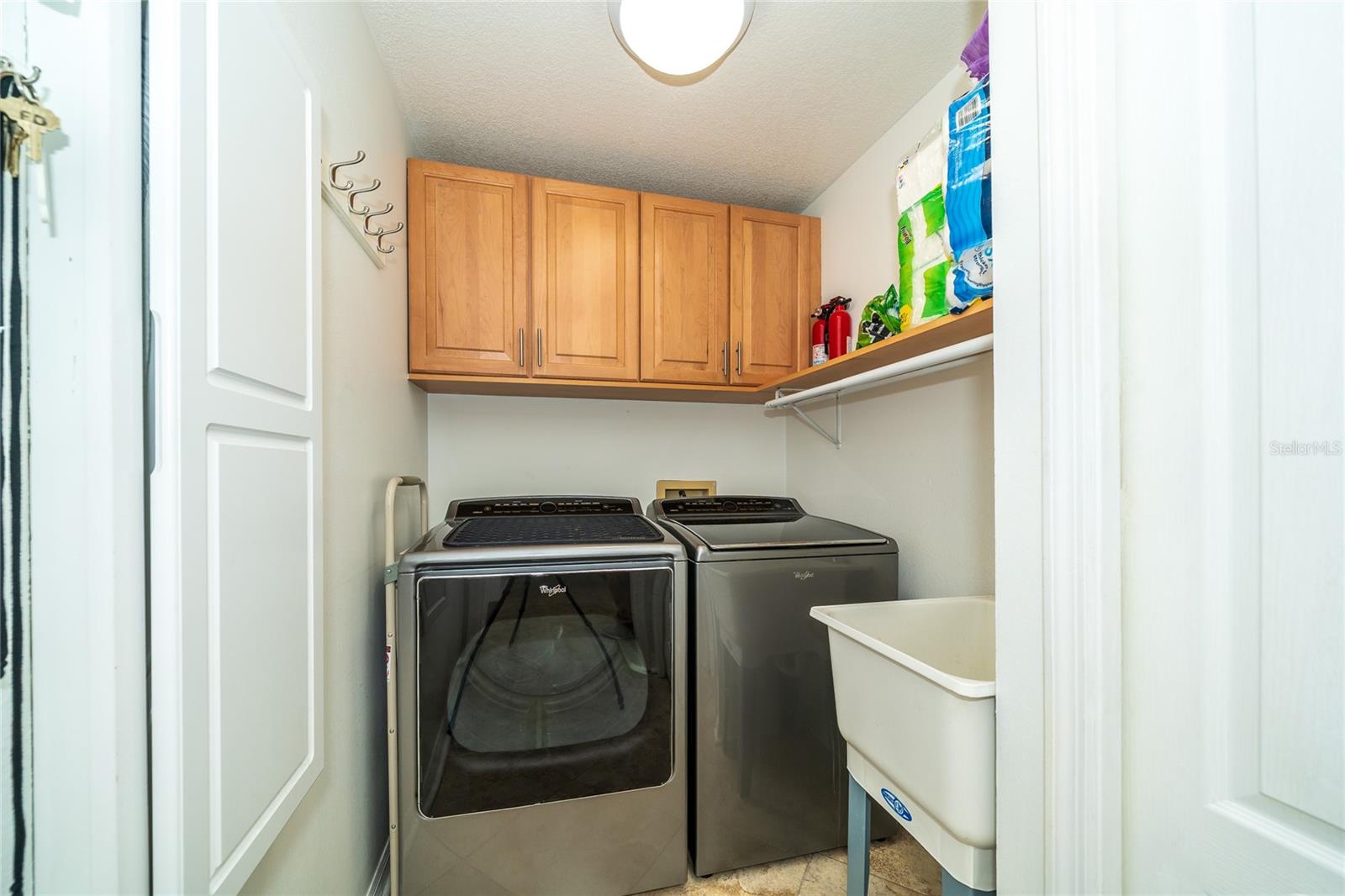 Image 46 of 67 For 1903 Curry Road
