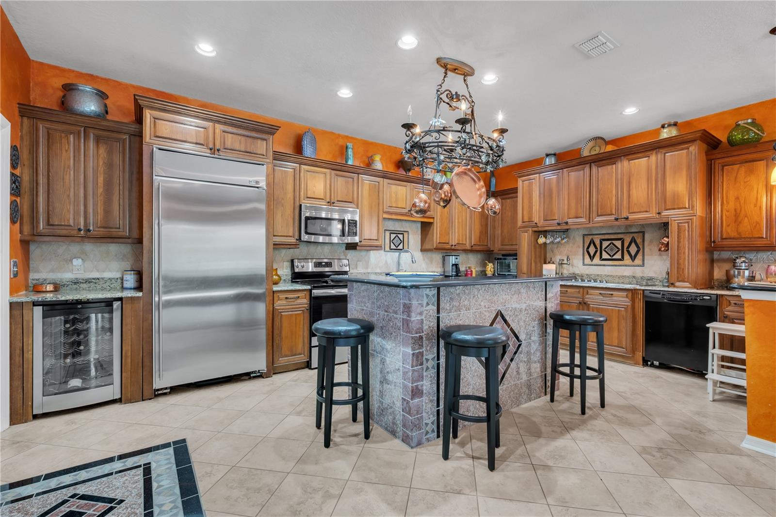Listing photo id 14 for 2712 Spring Meadow Drive