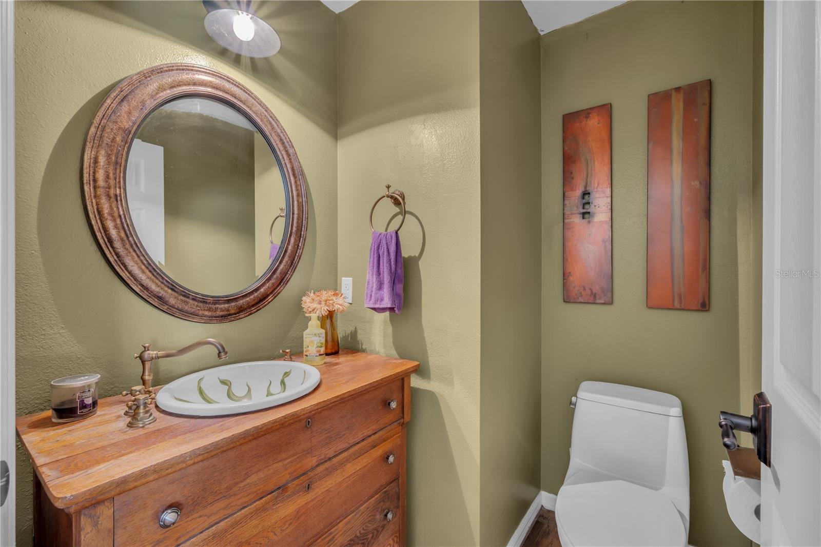 Listing photo id 19 for 2712 Spring Meadow Drive