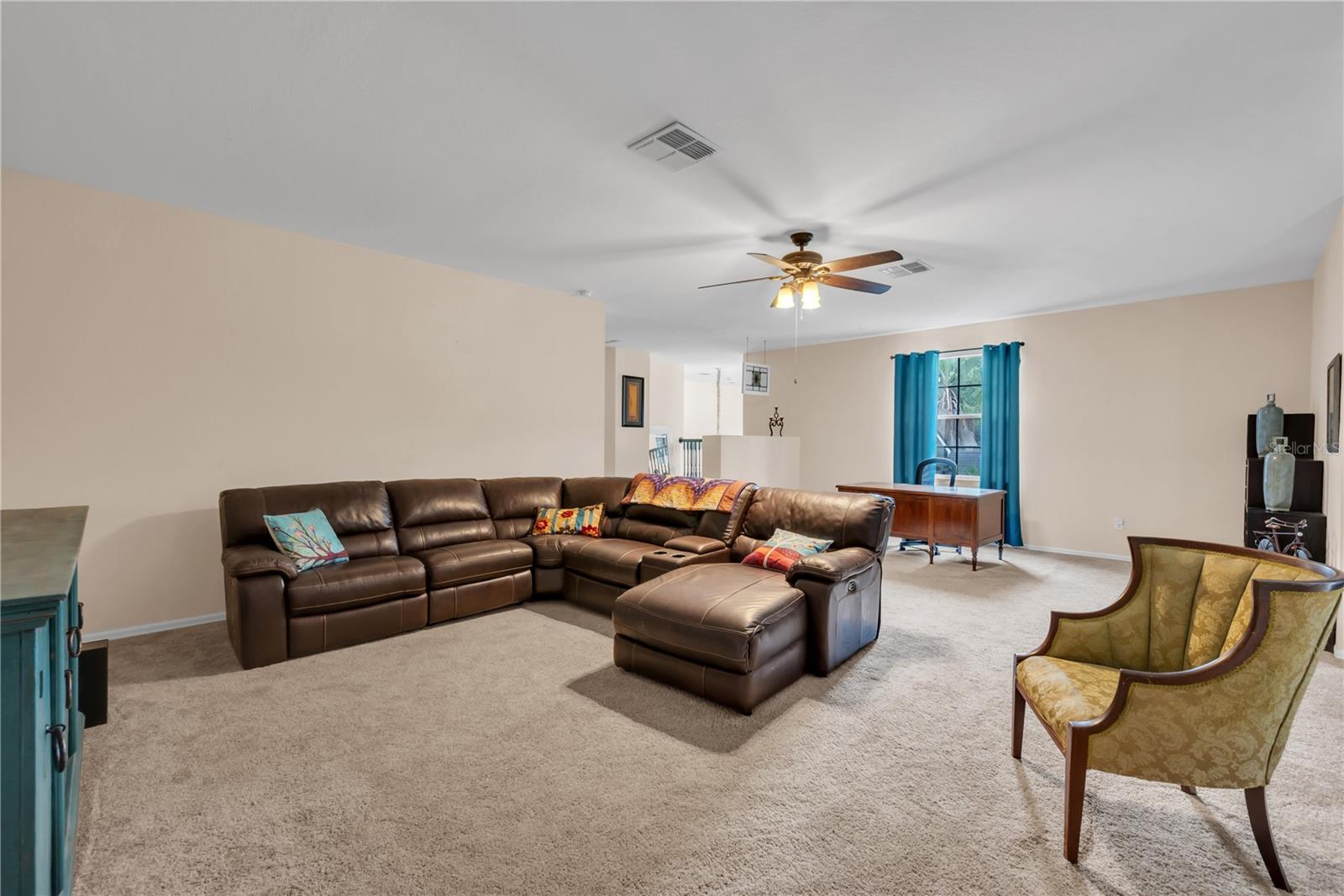 Listing photo id 27 for 2712 Spring Meadow Drive