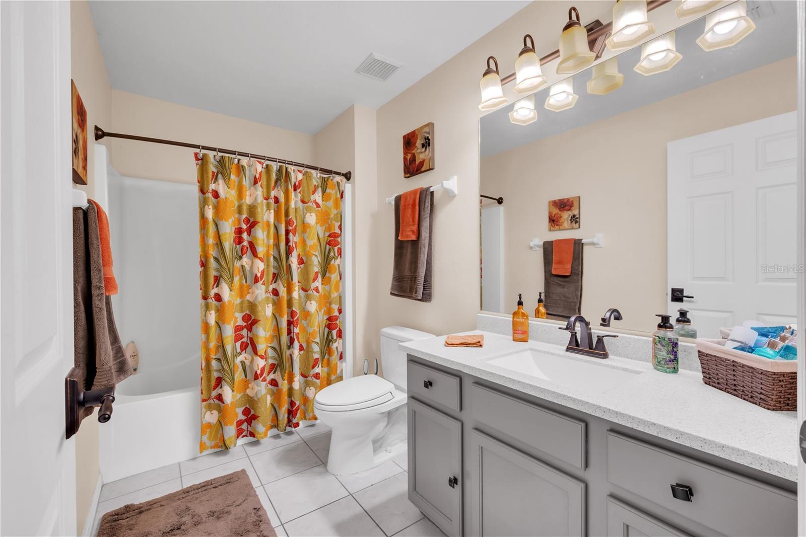 Listing photo id 29 for 2712 Spring Meadow Drive