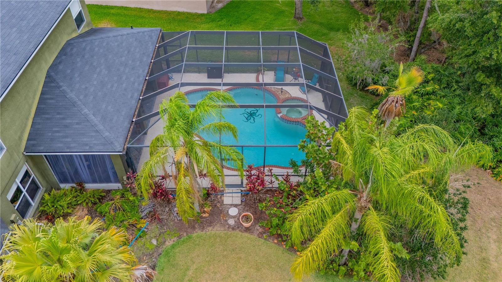 Listing photo id 40 for 2712 Spring Meadow Drive